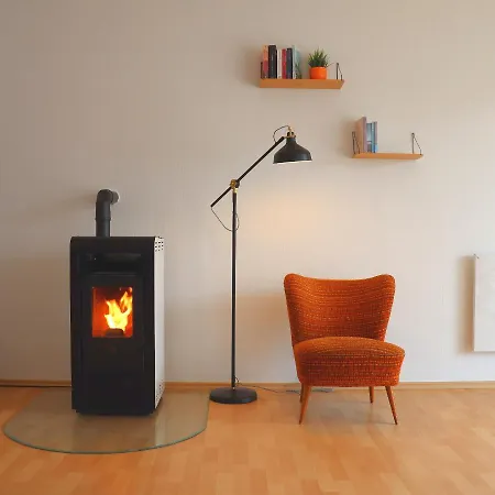 Apartment Cozy Mit Sonnenterrasse, Ofen & Netflix